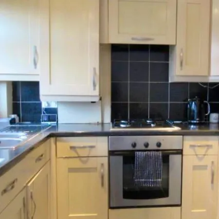 شقة Detached 3 Bedroom Corner House Sleeps Up To 7 Welcomes Contractors & Longer Term Bookings